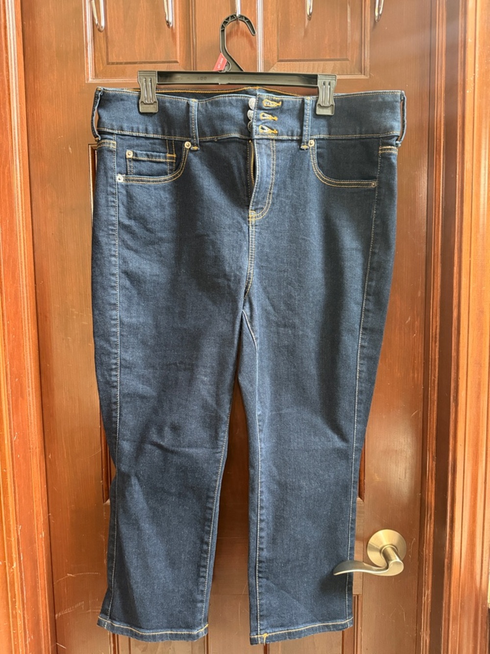 torrid Dark Blue crop jegging - High Waist Detail